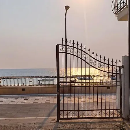 Apartamento Sul Lungomare Di Torre Melissa