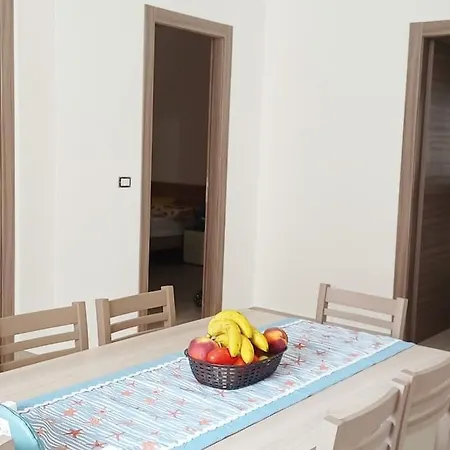 Apartment Sul Lungomare Di *