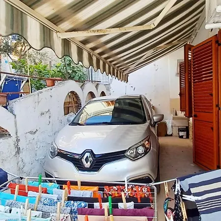 Apartment Sul Lungomare Di *